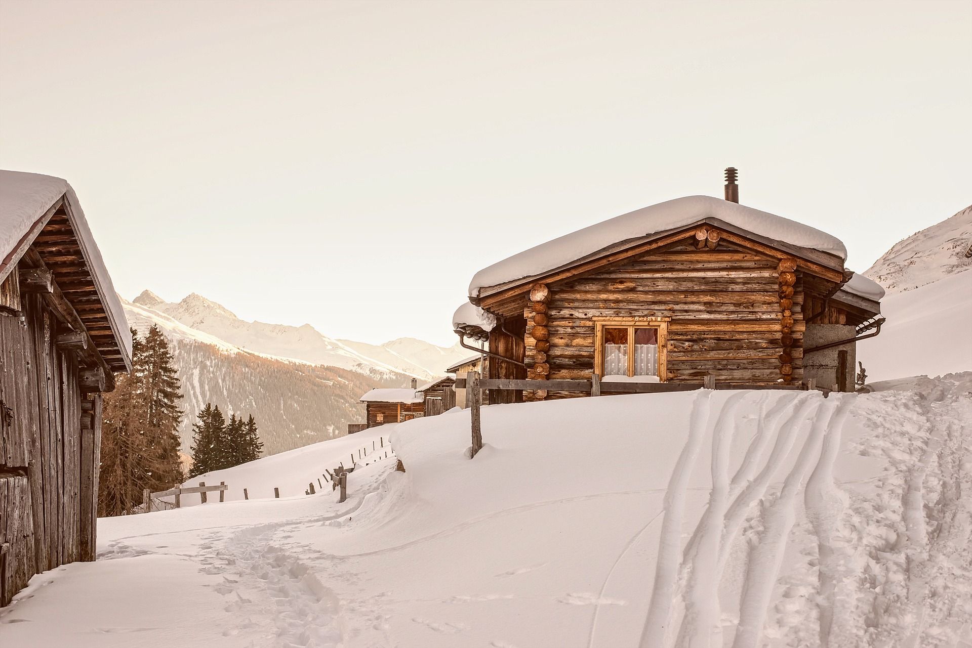 Hüttenromantik beim Skiurlaub